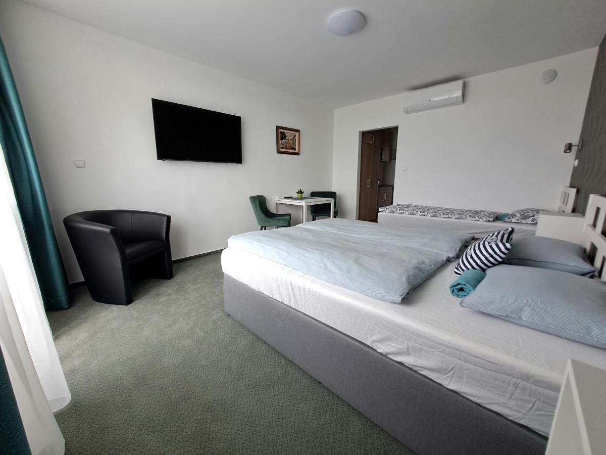 Partside Balatonfuered Apartment Exterior photo